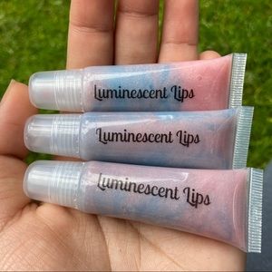 Aja Luminescent Gloss (Cotton Candy)